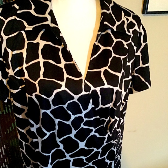 Merona Dresses & Skirts - NWOT MERONA 2 (20/22) PLUS SIZE MODERN PRINT DRESS